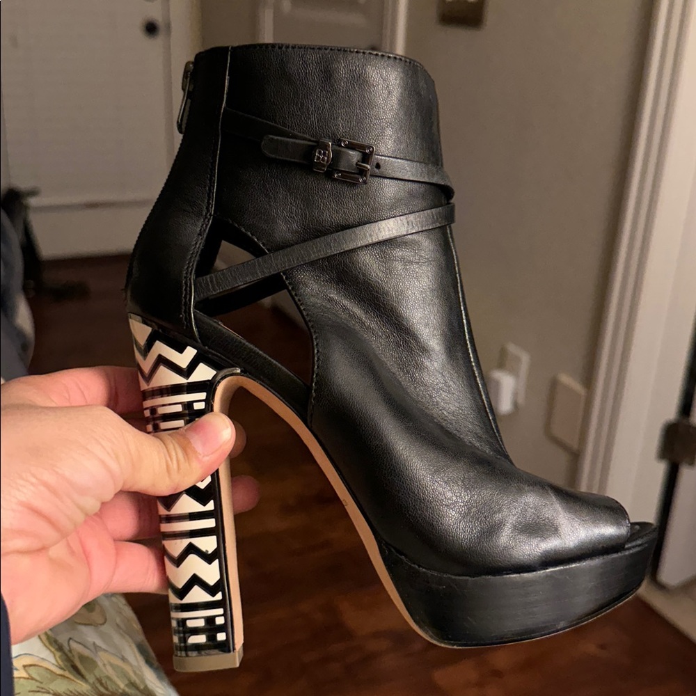 BCBGMAXAZRIA Meena open toe bootie.